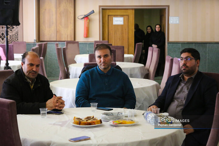 نشست تخصصی جهاد تبیین ویژه خواهران بسیجی شهرداری اصفهان