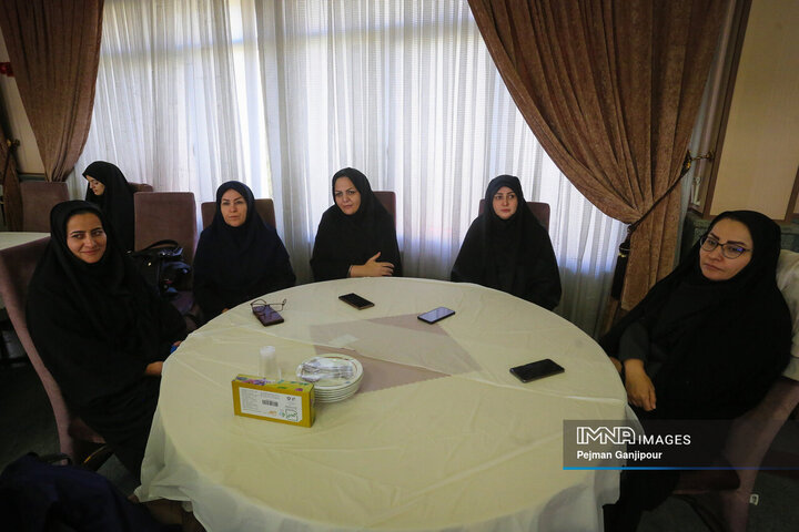 نشست تخصصی جهاد تبیین ویژه خواهران بسیجی شهرداری اصفهان
