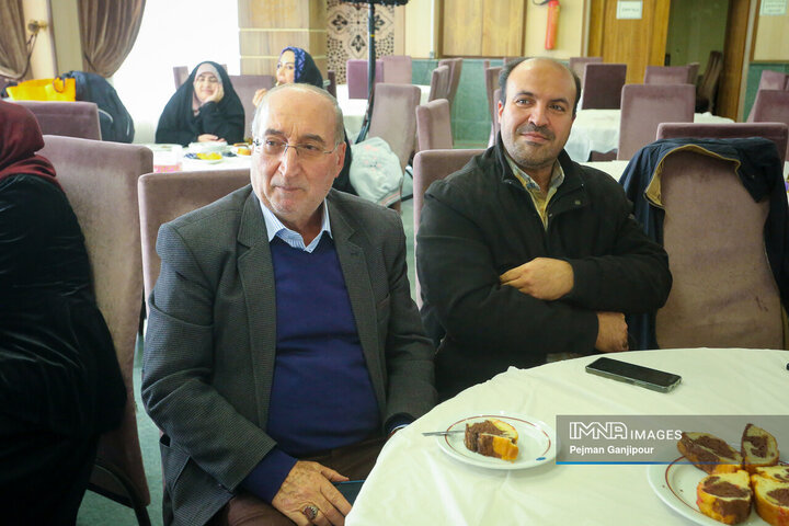 نشست تخصصی جهاد تبیین ویژه خواهران بسیجی شهرداری اصفهان