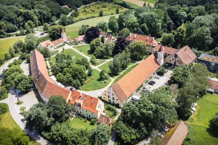 بزرگ‌ترین نیروگاه خورشیدی قرمز جهان ساخته شد