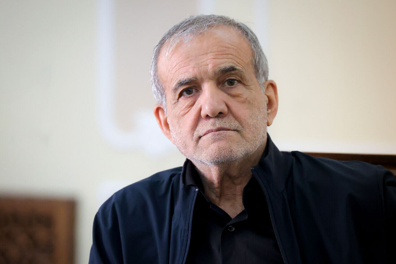 با وحدت و همدلی و پرهیز از اختلاف می‌توانیم همه مشکلات را رفع کنیم