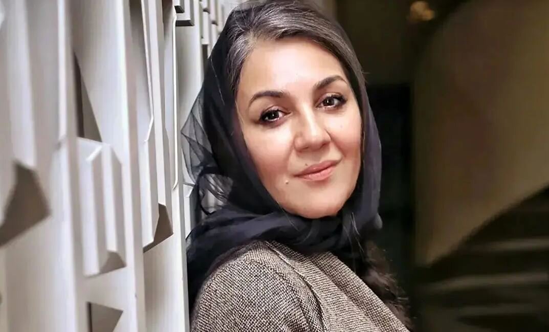 آن سوی حصارهای لالهزار