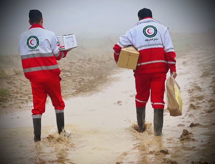 امدادرسانی هلال‌احمر خوزستان به ۲۲۱۶ متأثر از بارش‌های اخیر