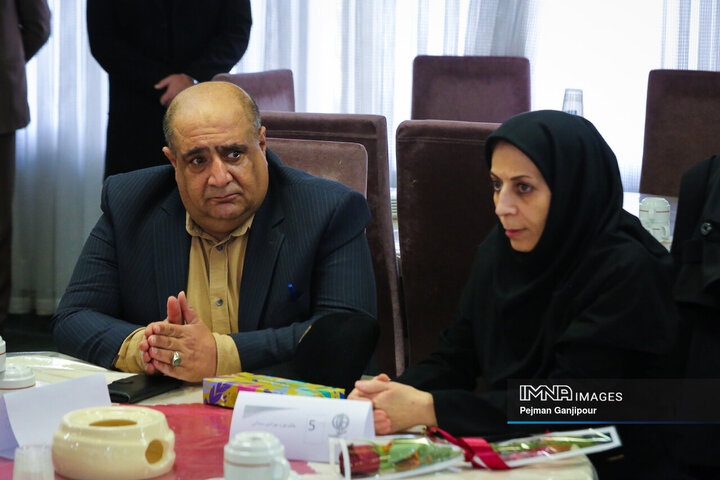 مراسم تجلیل از کارکان توان‌یاب شهرداری اصفهان