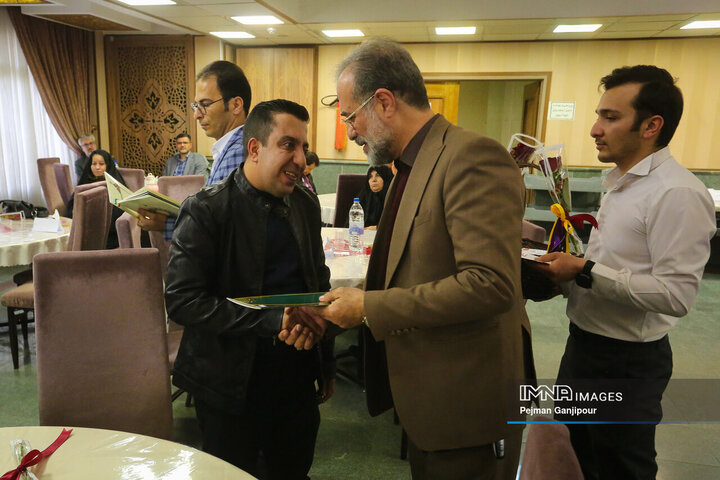 مراسم تجلیل از کارکان توان‌یاب شهرداری اصفهان