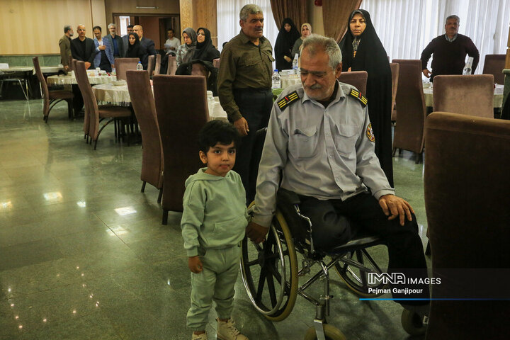 مراسم تجلیل از کارکان توان‌یاب شهرداری اصفهان