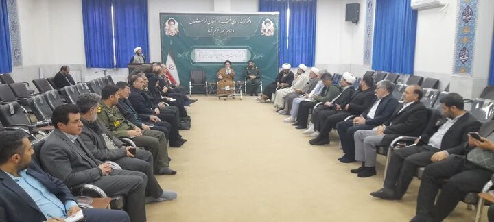 همزمانی ۹ دی و اعتکاف؛ فرصت طلایی مساجد برای تقویت جهاد تبیین در میان جوانان