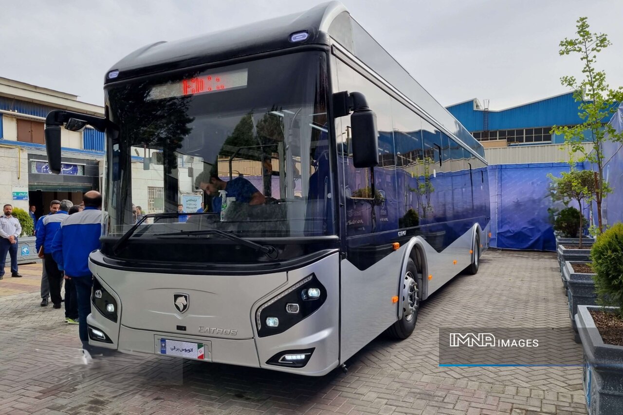 آغاز مسیر کم‌کربن در کلان‌شهرها| اصفهان اتوبوس‌های برقی را عملیاتی کرد