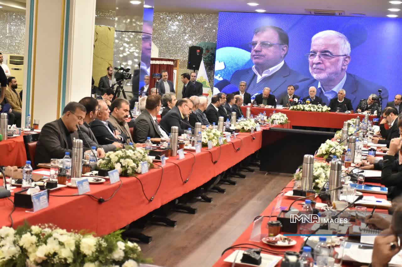 تقدیر وزیر کشور از معاونت حملونقل و ترافیک شهرداری اصفهان در اجلاس سراسری شهرداران