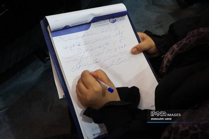 آیین رونمایی از نخستین ناوگان اتوبوس برقی اصفهان