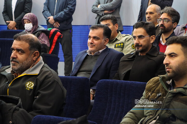 آیین رونمایی از نخستین ناوگان اتوبوس برقی اصفهان