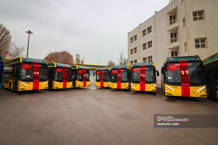 آیین رونمایی از نخستین ناوگان اتوبوس برقی اصفهان