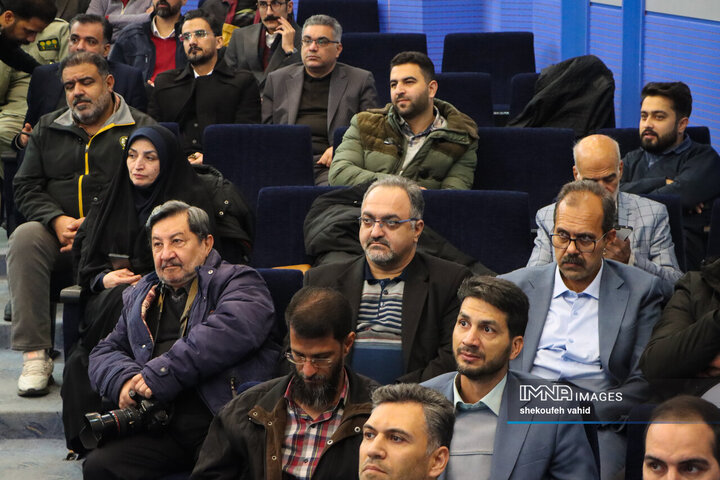 آیین رونمایی از نخستین ناوگان اتوبوس برقی اصفهان