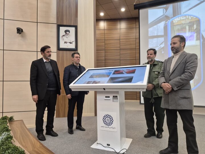 رونمایی از سامانه کارت بلیت الکترونیک و نرم افزار تاکسی بی‌سیم ۱۳۳ در اردبیل