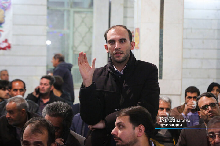 نشست مسئولین استان با مردم منطقه 15 شهرداری اصفهان