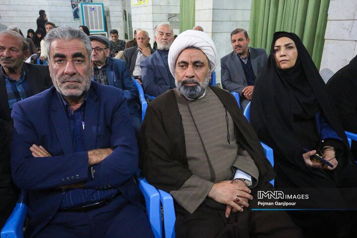 نشست مسئولین استان با مردم منطقه 15 شهرداری اصفهان