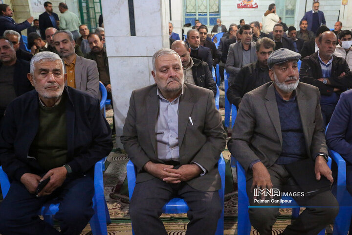 نشست مسئولین استان با مردم منطقه 15 شهرداری اصفهان