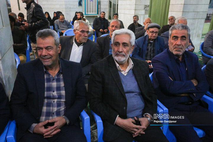 نشست مسئولین استان با مردم منطقه 15 شهرداری اصفهان