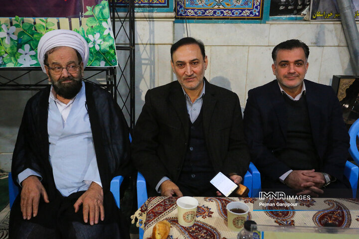 نشست مسئولین استان با مردم منطقه 15 شهرداری اصفهان