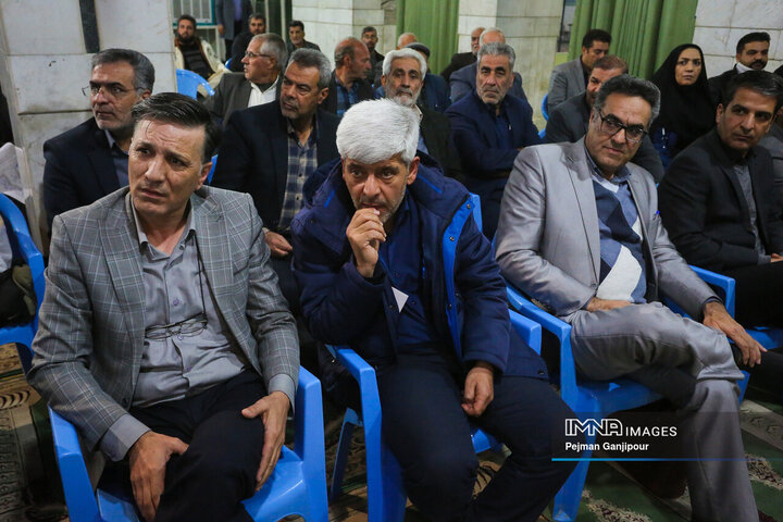 نشست مسئولین استان با مردم منطقه 15 شهرداری اصفهان