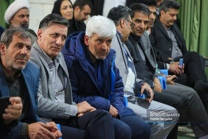 نشست مسئولین استان با مردم منطقه 15 شهرداری اصفهان