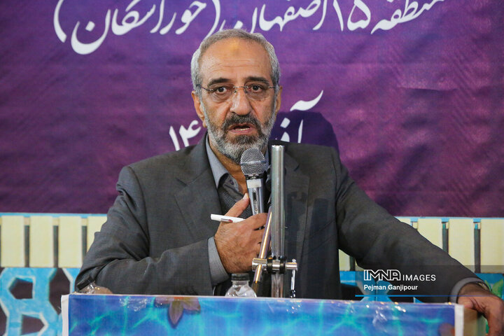 نشست مسئولین استان با مردم منطقه 15 شهرداری اصفهان