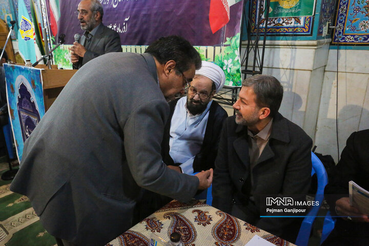 نشست مسئولین استان با مردم منطقه 15 شهرداری اصفهان