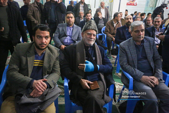 نشست مسئولین استان با مردم منطقه 15 شهرداری اصفهان