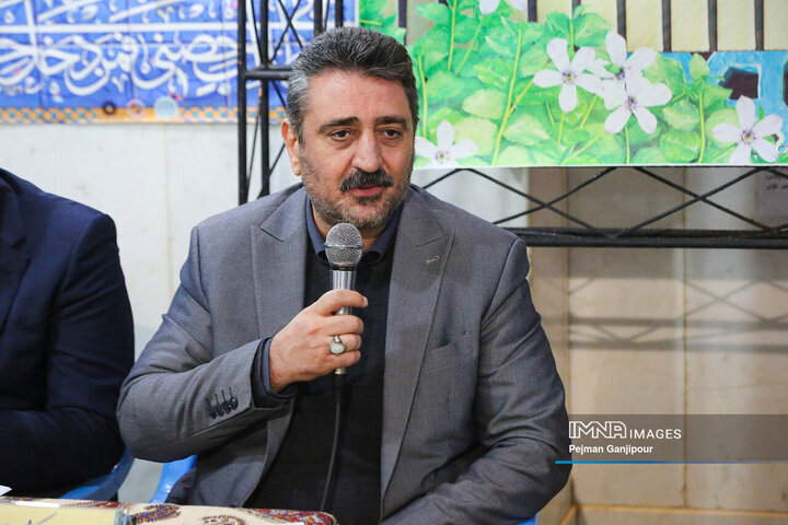 نشست مسئولین استان با مردم منطقه 15 شهرداری اصفهان