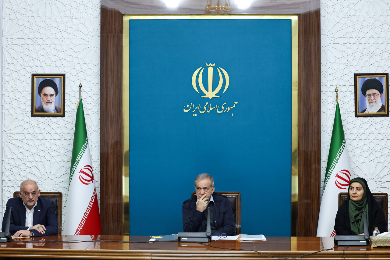 مهم‌ترین اولویت ما توسعه ناوگان عمومی و تکمیل کریدورهای ریلی کشور است