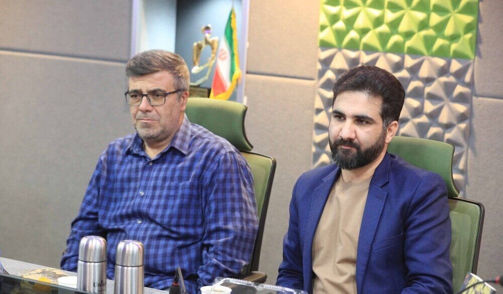 مخاطبین کتابهایمان را به نازکاندیشی کشاندهایم