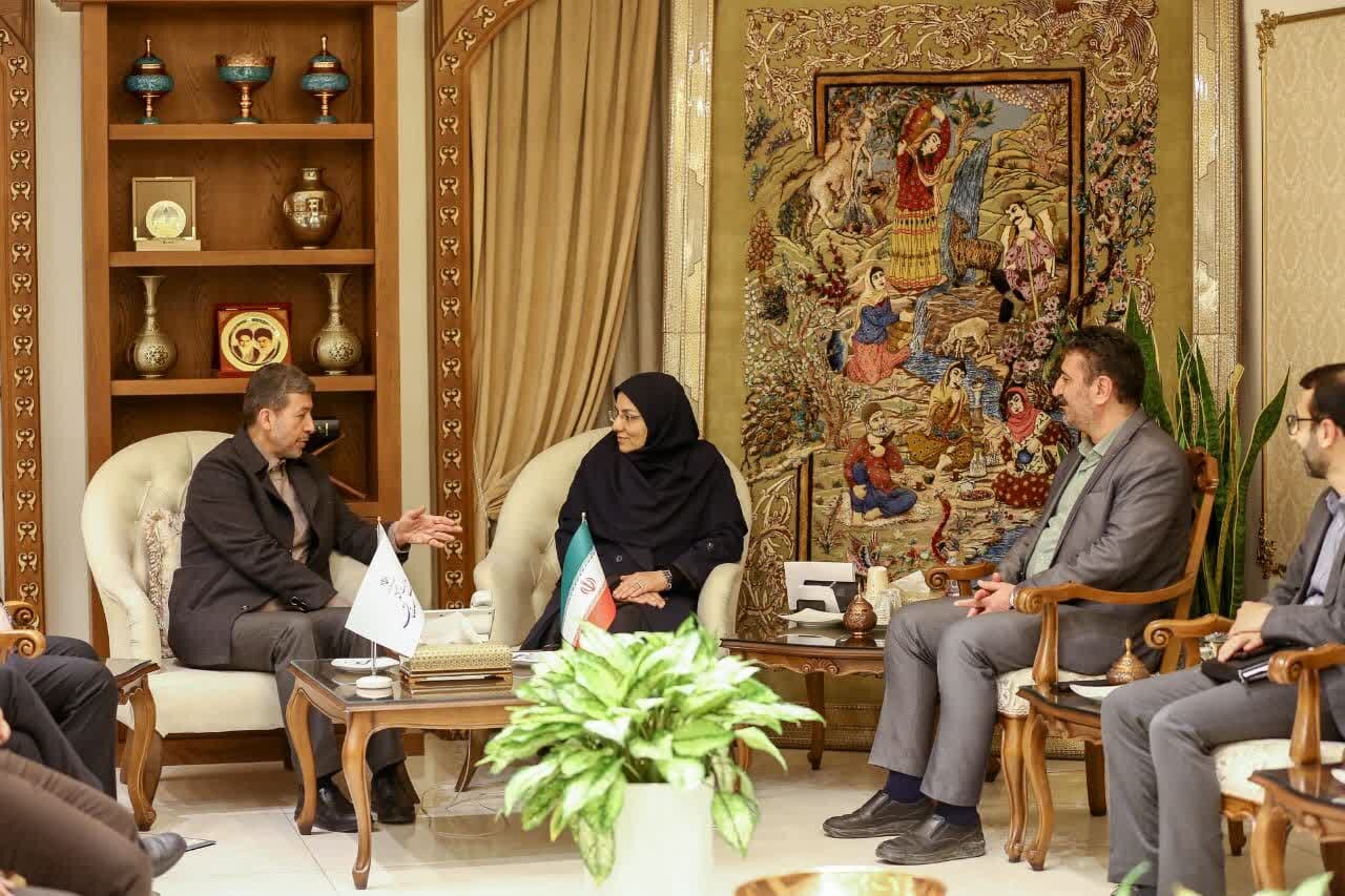 کلنگ‌زنی بزرگ‌ترین مجتمع کود و گیاه‌پزشکی بیولوژیک کشور در اصفهان