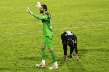 تراکتور و پرسپولیس مردم را میخکوب کردند/بیرانوند بلیت جام‌جهانی را گرفت