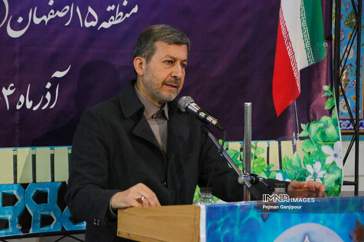 نشست مسئولین استان با مردم منطقه 15 شهرداری اصفهان