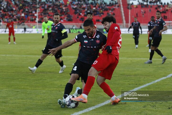 مرحله یک شانزدهم نهایی جام حذفی؛ تراکتور - پرسپولیس