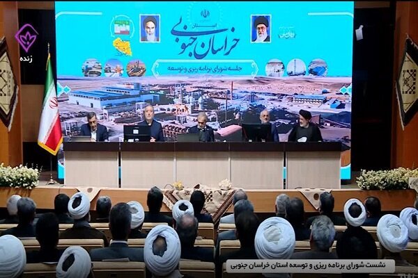 پزشکیان: مردم را در تصمیم‌گیری‌ها مشارکت دهیم