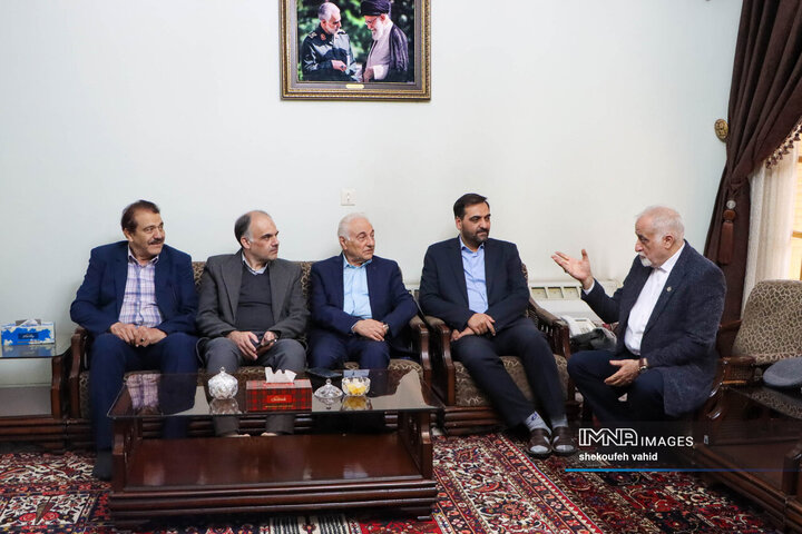 دیدار شهردار اصفهان و اعضای مجمع خیرین بهداشت و درمان استان