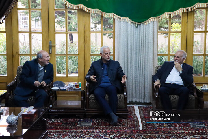 دیدار شهردار اصفهان و اعضای مجمع خیرین بهداشت و درمان استان