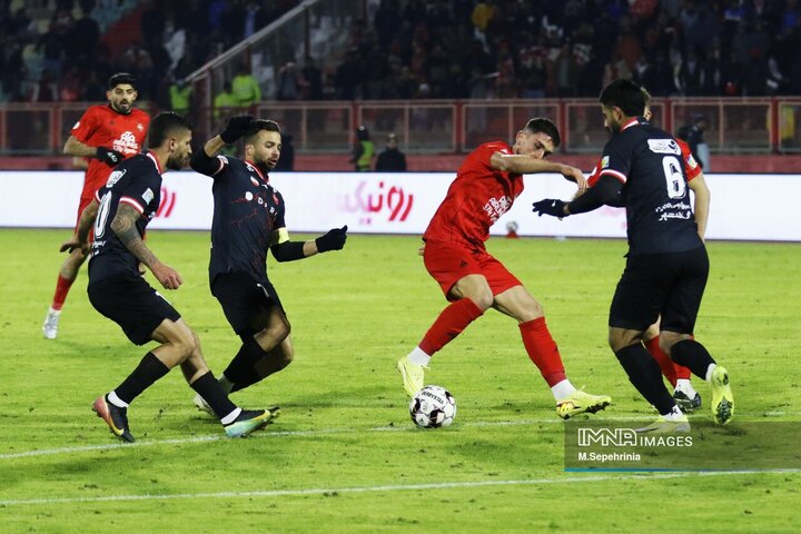 مرحله یک شانزدهم نهایی جام حذفی؛ تراکتور - پرسپولیس