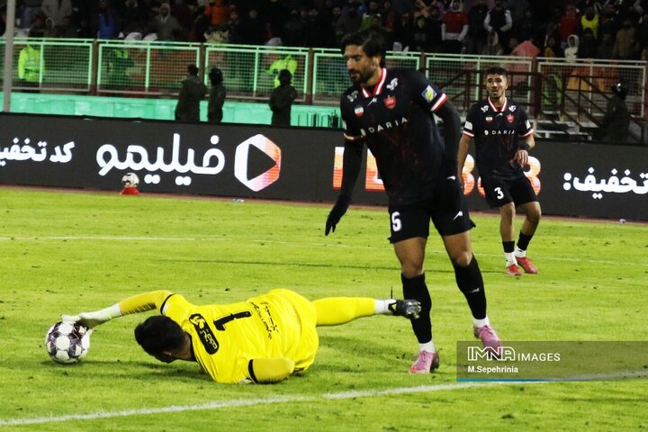 مرحله یک شانزدهم نهایی جام حذفی؛ تراکتور - پرسپولیس