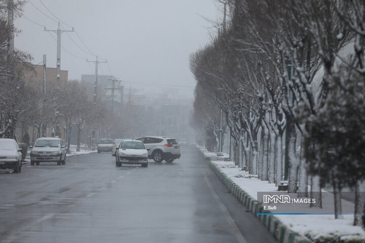 اراک؛ پاییزی که به زمستان سلام کرد