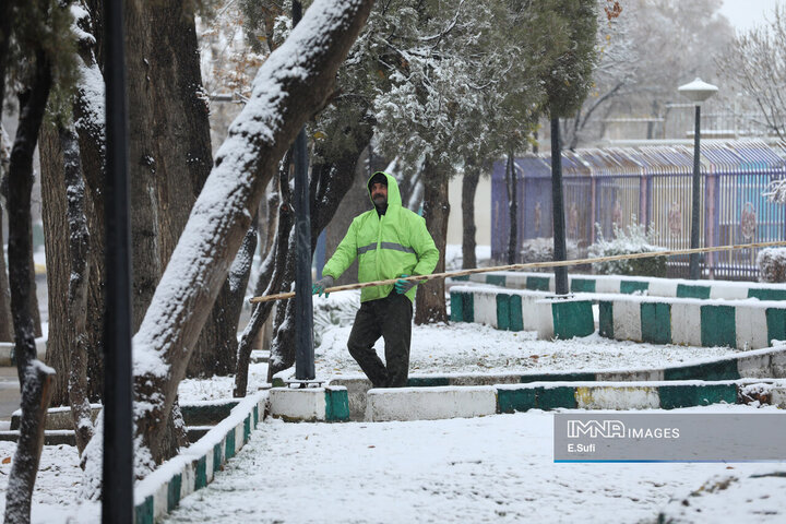 اراک؛ پاییزی که به زمستان سلام کرد