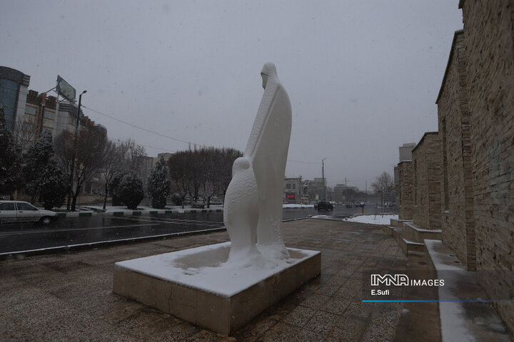 اراک؛ پاییزی که به زمستان سلام کرد