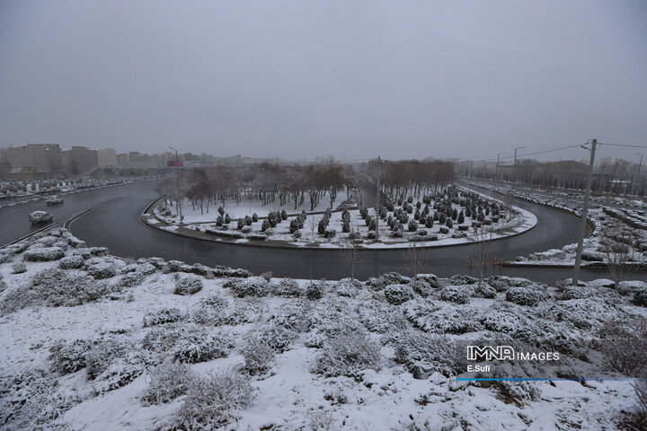 اراک؛ پاییزی که به زمستان سلام کرد