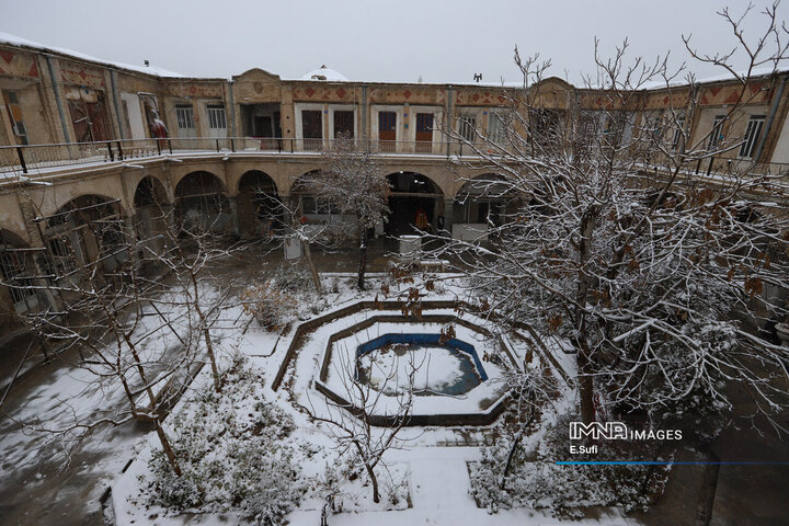 اراک؛ پاییزی که به زمستان سلام کرد