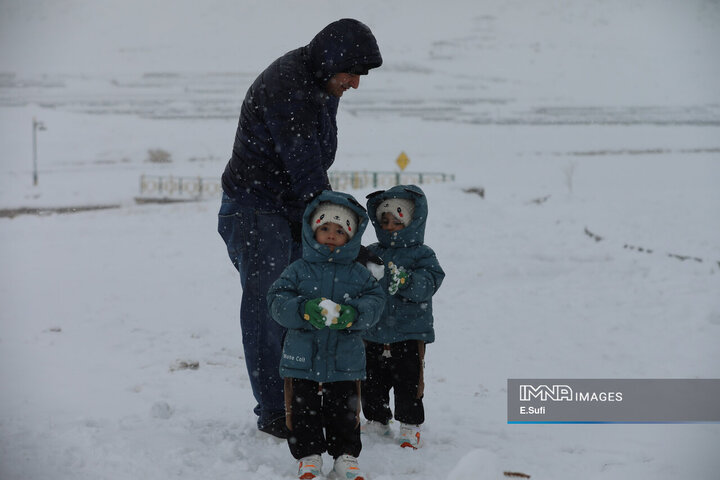 اراک؛ پاییزی که به زمستان سلام کرد