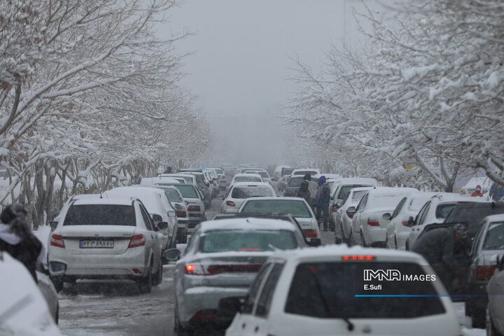 اراک؛ پاییزی که به زمستان سلام کرد