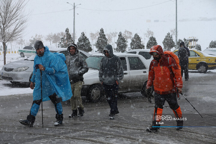اراک؛ پاییزی که به زمستان سلام کرد