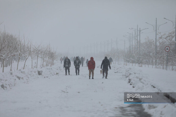 اراک؛ پاییزی که به زمستان سلام کرد