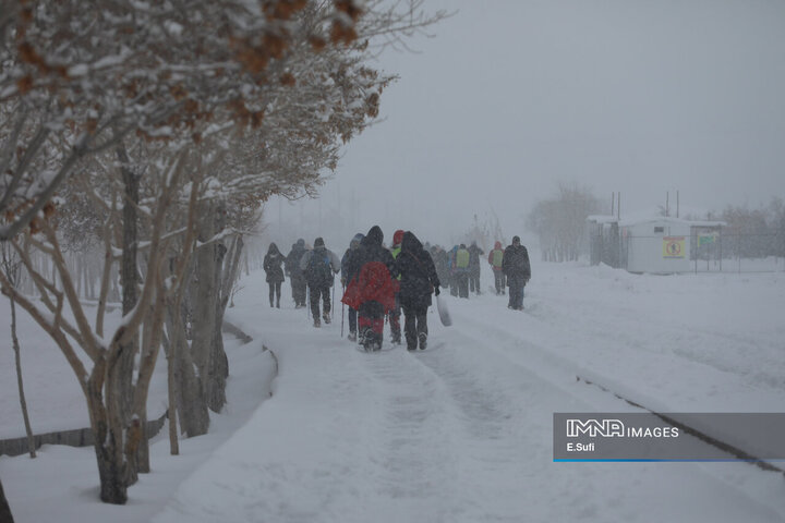 اراک؛ پاییزی که به زمستان سلام کرد